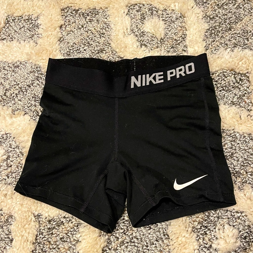 Black Nike Pros